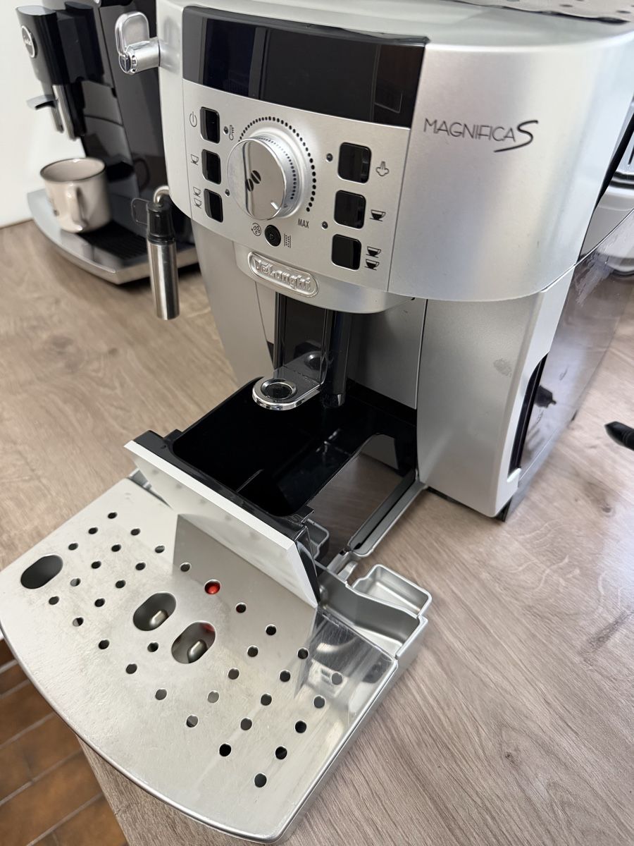 De'Longhi Macchine per caffè & Macchine per espresso: De Longhi Magnifica S – Usato da Basel venduto da kur_y25t 1
