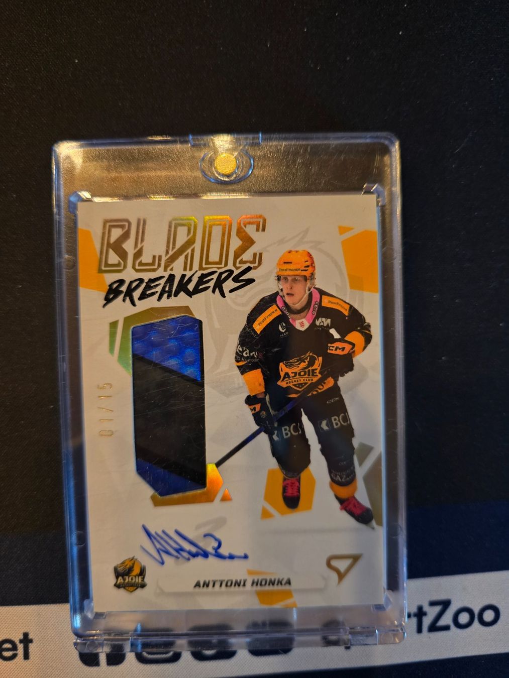 Sportzoo Carte collezionabili: Honka // HC Ajoie // Blade Breakers // 01/15 // – Usato da Beringen venduto da Candrox__