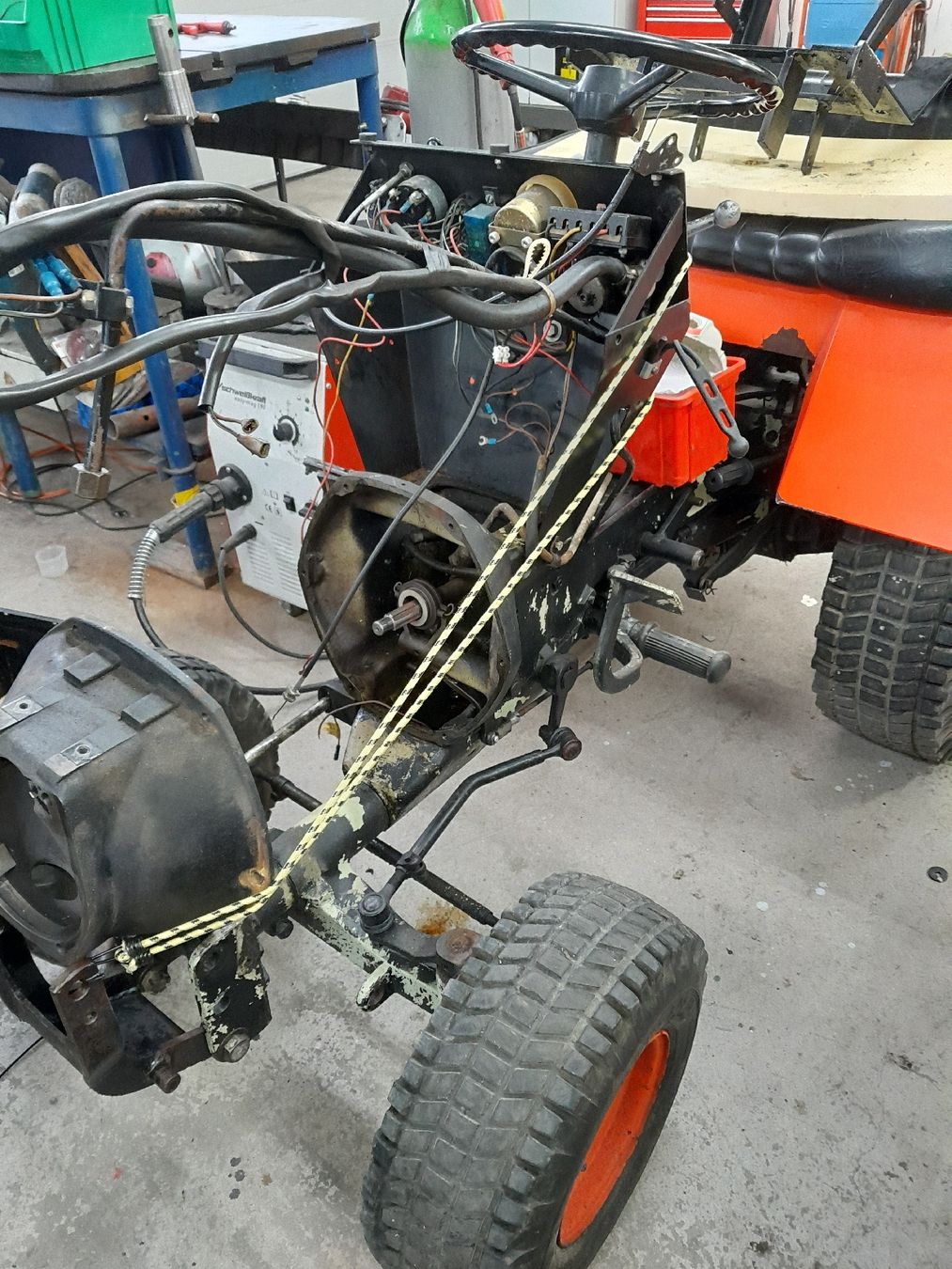 Traktoren: Rasentraktor Hako Trac – Defekt aus Benken SG von Breitenfreak 4