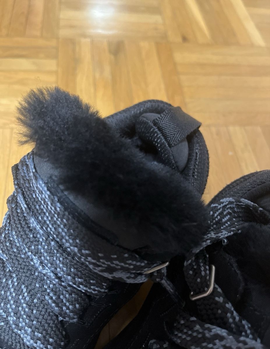 Ugg Scarpe da donna: Lomwel Uggs – Nuovo e nell'imballaggio originale da Wetzikon ZH venduto da eli_kg9j 2