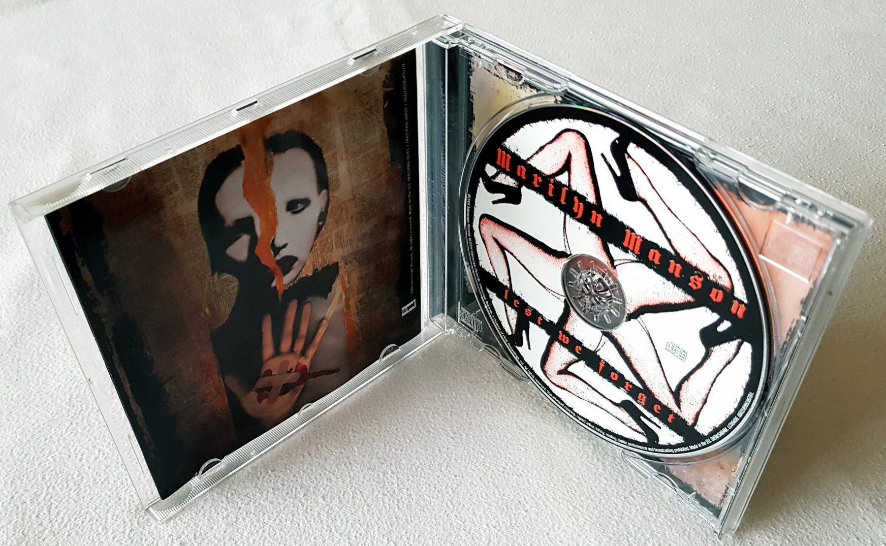 CD: Marilyn Manson – Lest We Forget - CD - 2004 - Interscope – Usato da Uster venduto da Zardodel 3
