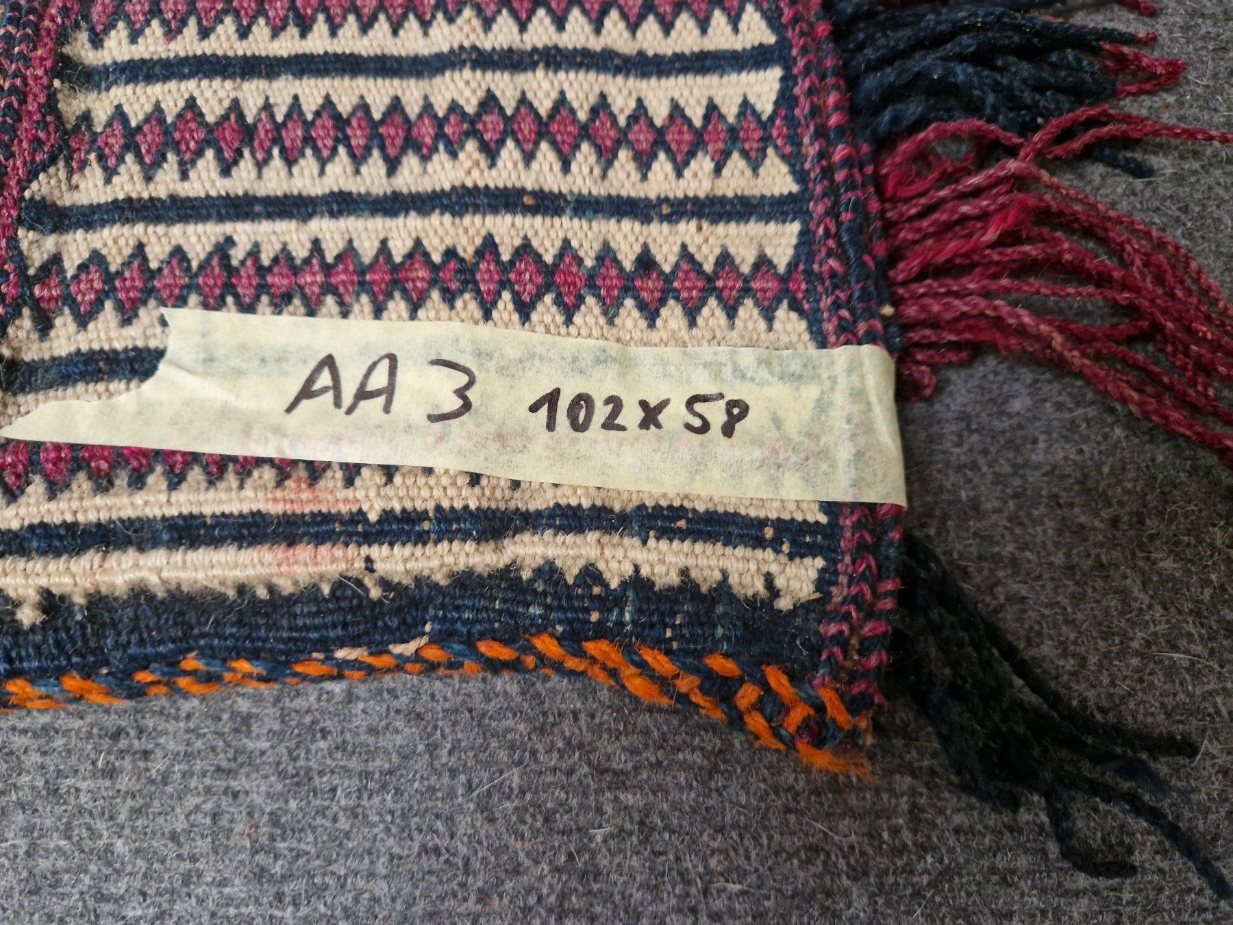 Tappeti: antike Teppichtasche AA3 – Usato da Seedorf BE venduto da Stibutz 5