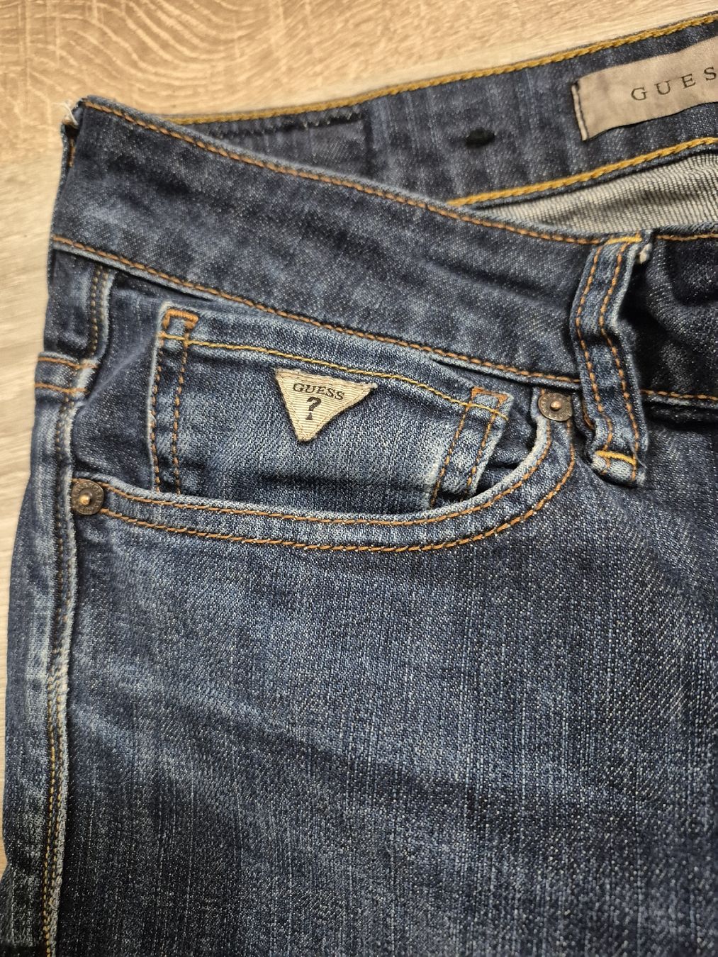 Guess Jeans: Guess Jeans – Usato da Winterthur venduto da Lumi11 2