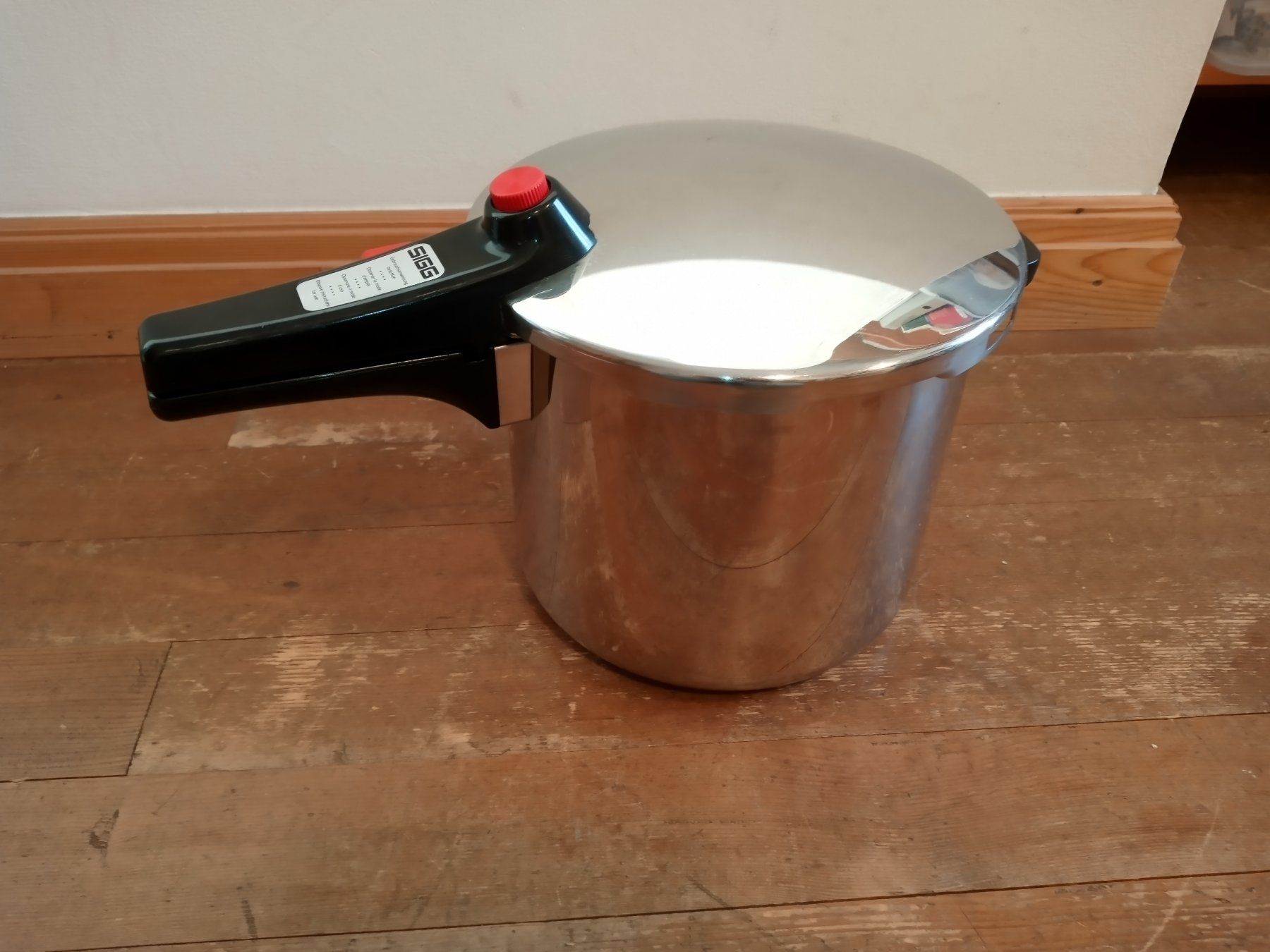 Sigg Pentole: SIGG Dampfkochtopf 7 Liter – Usato da Prez-vers-Siviriez venduto da Monija70