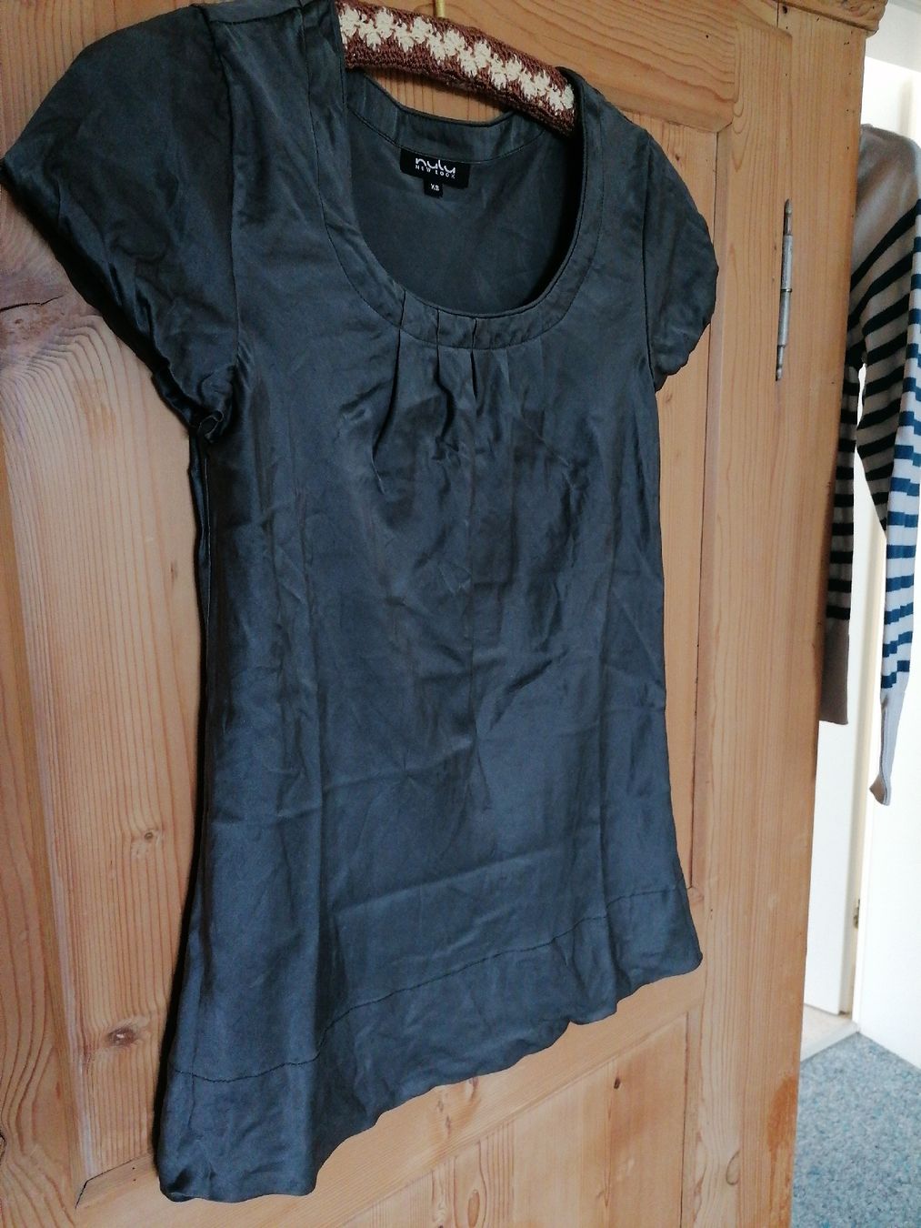 Top: Nulu Seiden-Top, Gr. XS – Usato da Kaltbrunn venduto da Pitschifan 1