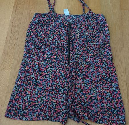 Damen Jumpsuit geblümt Grösse S mit Reissverschluss schwarz