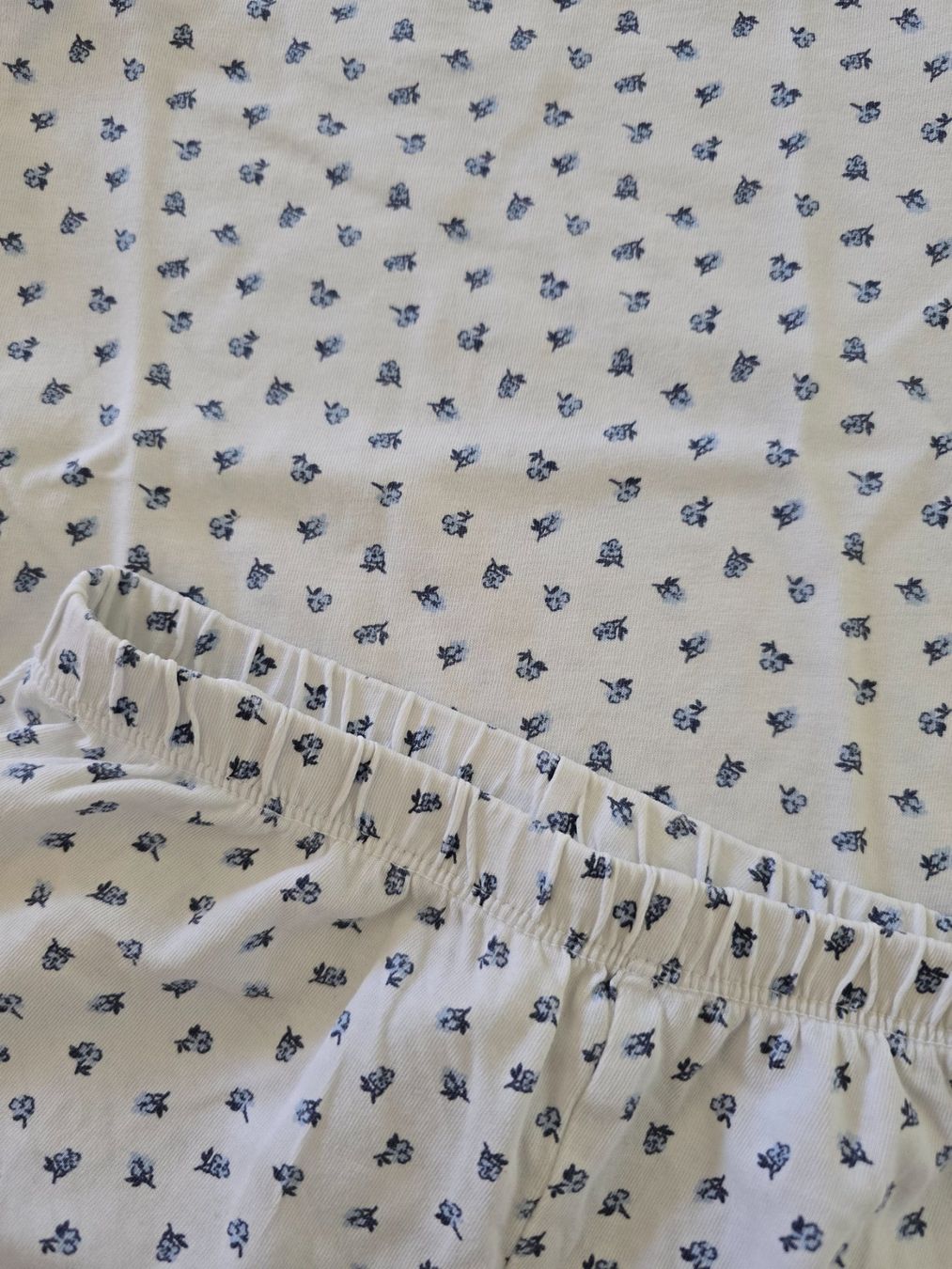 H&M Pigiama & Simili: Pyjama Gr. 98/104 – Usato da Zäziwil venduto da Seisler 1