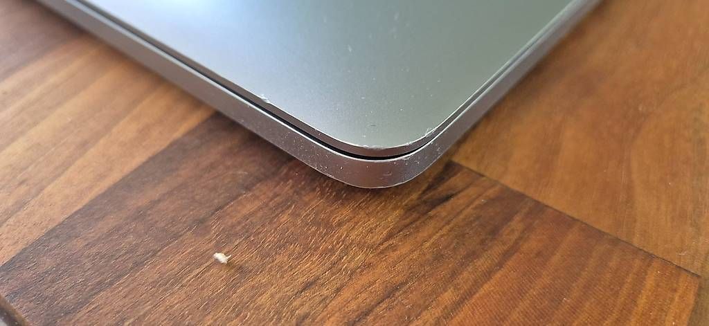 Notebook: MacBook Pro 2.4 GHz 13" 2019 8GB – Usato da Wädenswil venduto da Romygla 4