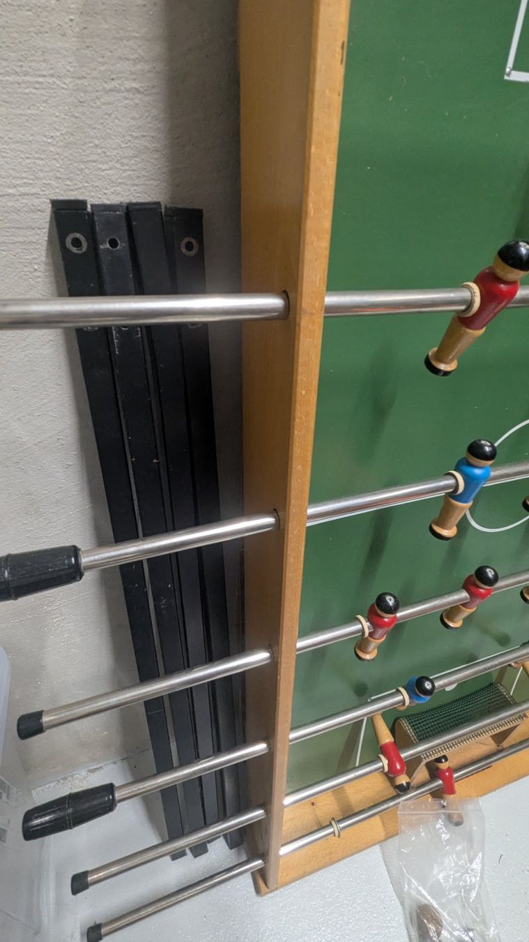 Spiele: Gratis - Fussball Tisch – Gebraucht aus Liestal von rares_87 2