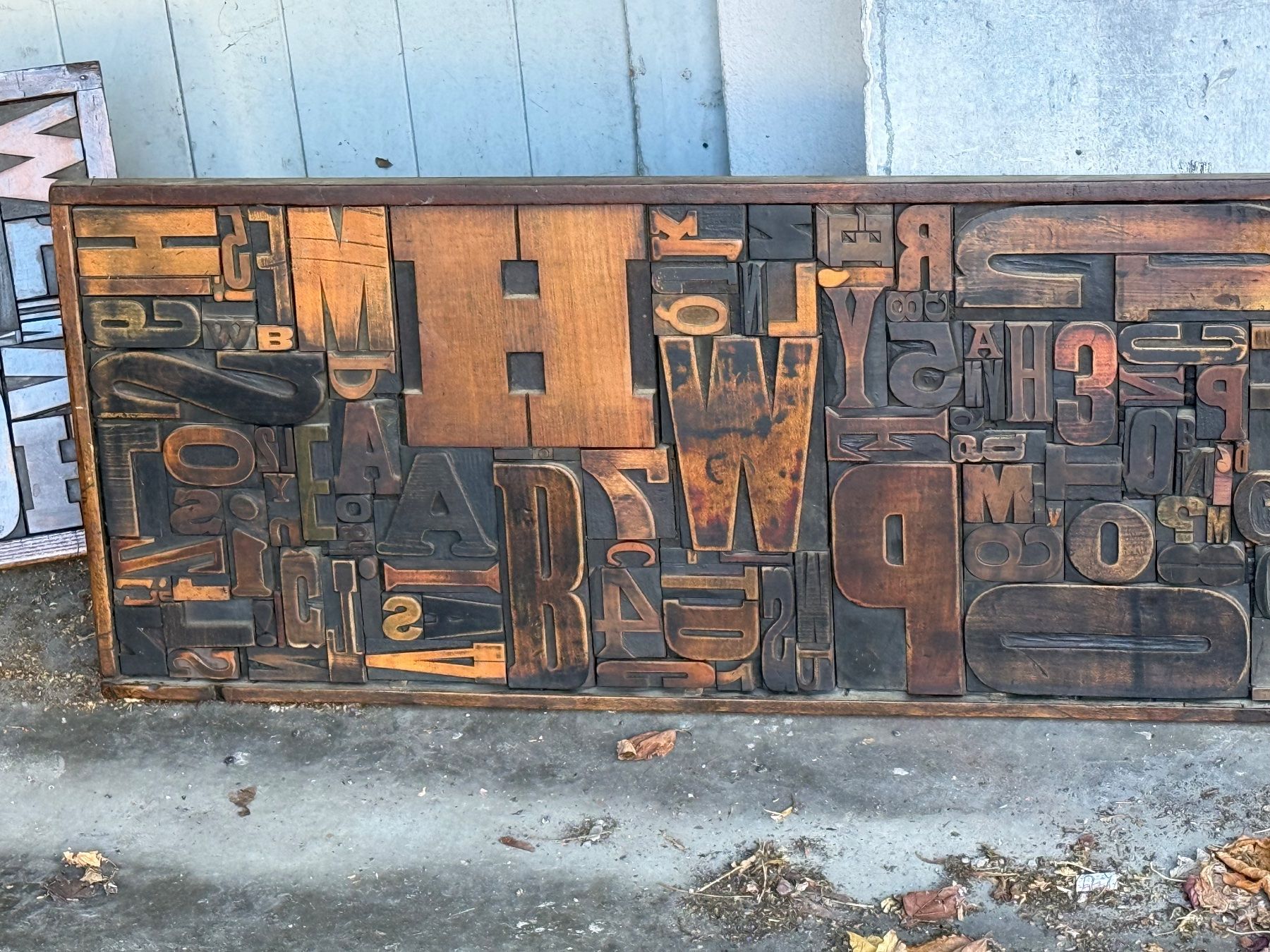 Dipinti: 2 Typographien Wandbilder Lettern Objekt Holz – Usato da Bern venduto da Jwpm66 1