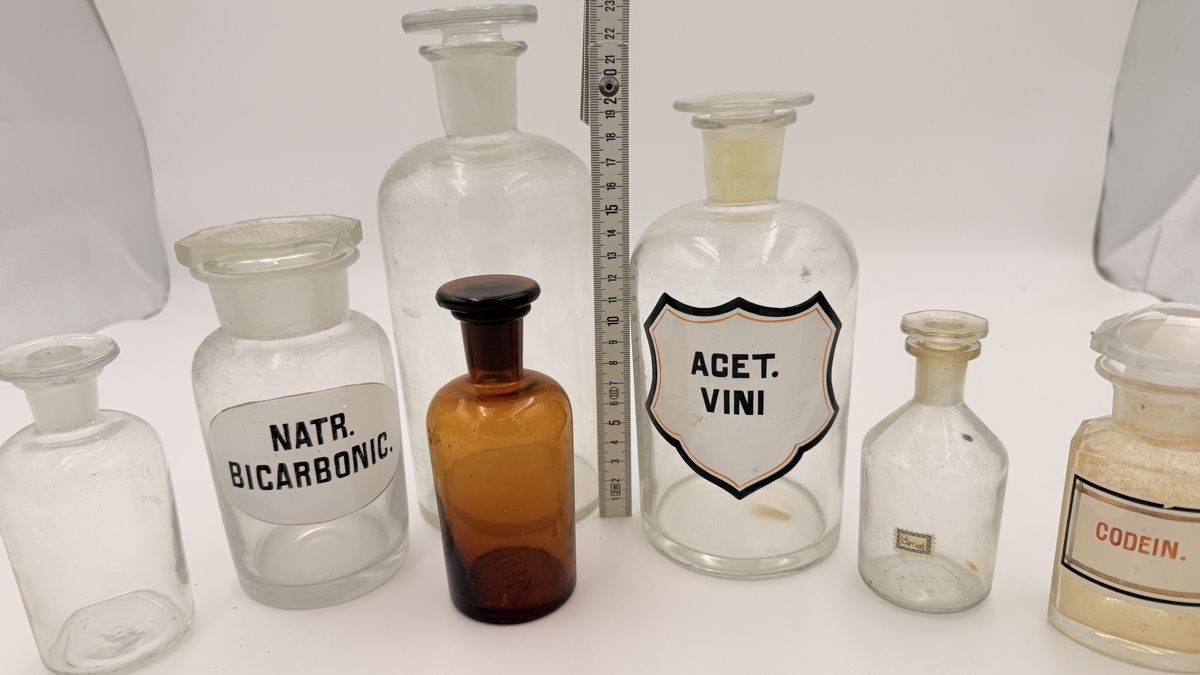 Laborzubehör: Apothekerflaschen Set  gebraucht – Gebraucht aus Rotkreuz von perlengott 1