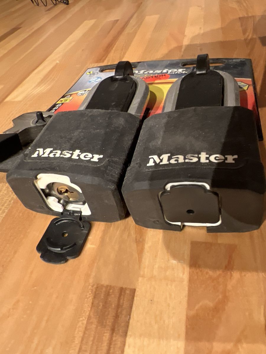 Schlösser: 2x Master Lock Vorhängeschloss neu OVP – Neu und originalverpackt aus Wettingen von Kawasaki987 2