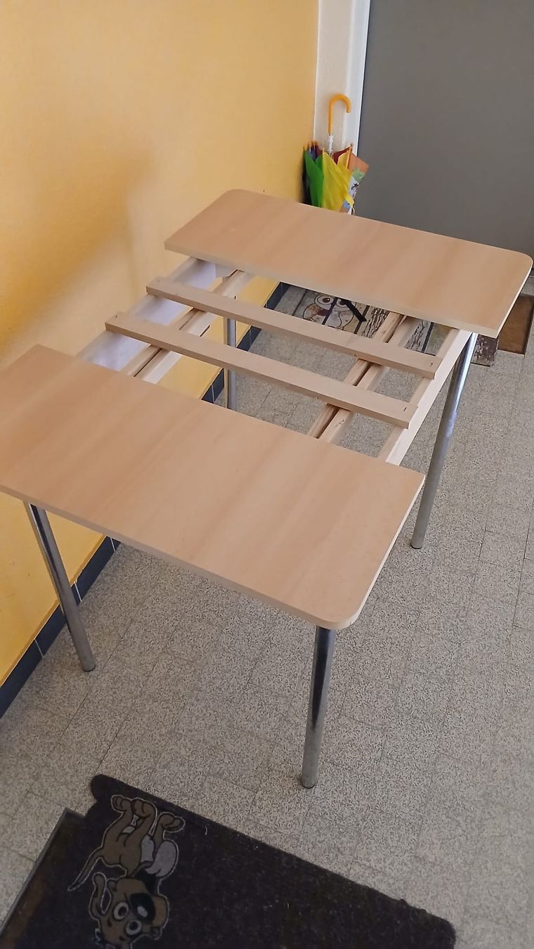 Tables: Tisch aus Holz – D'occasion à Villmergen par kat_25vh 2