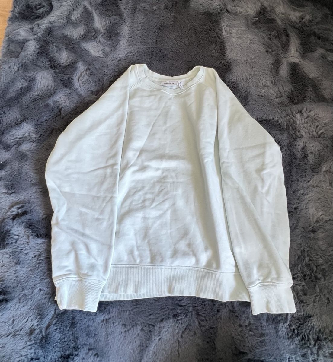 Weekday Pullover & Sweatshirts: Pullover Weekday – Gebraucht aus Zürich von motionsell