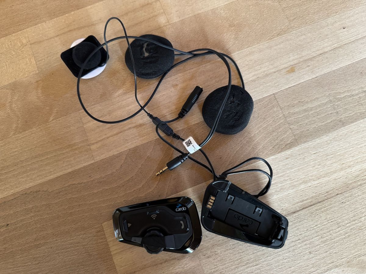 Cardo Kopfhörer: Cardo Freecom 4+ Kit Intercom  occassion – Gebraucht aus Les Mosses von lynel 1
