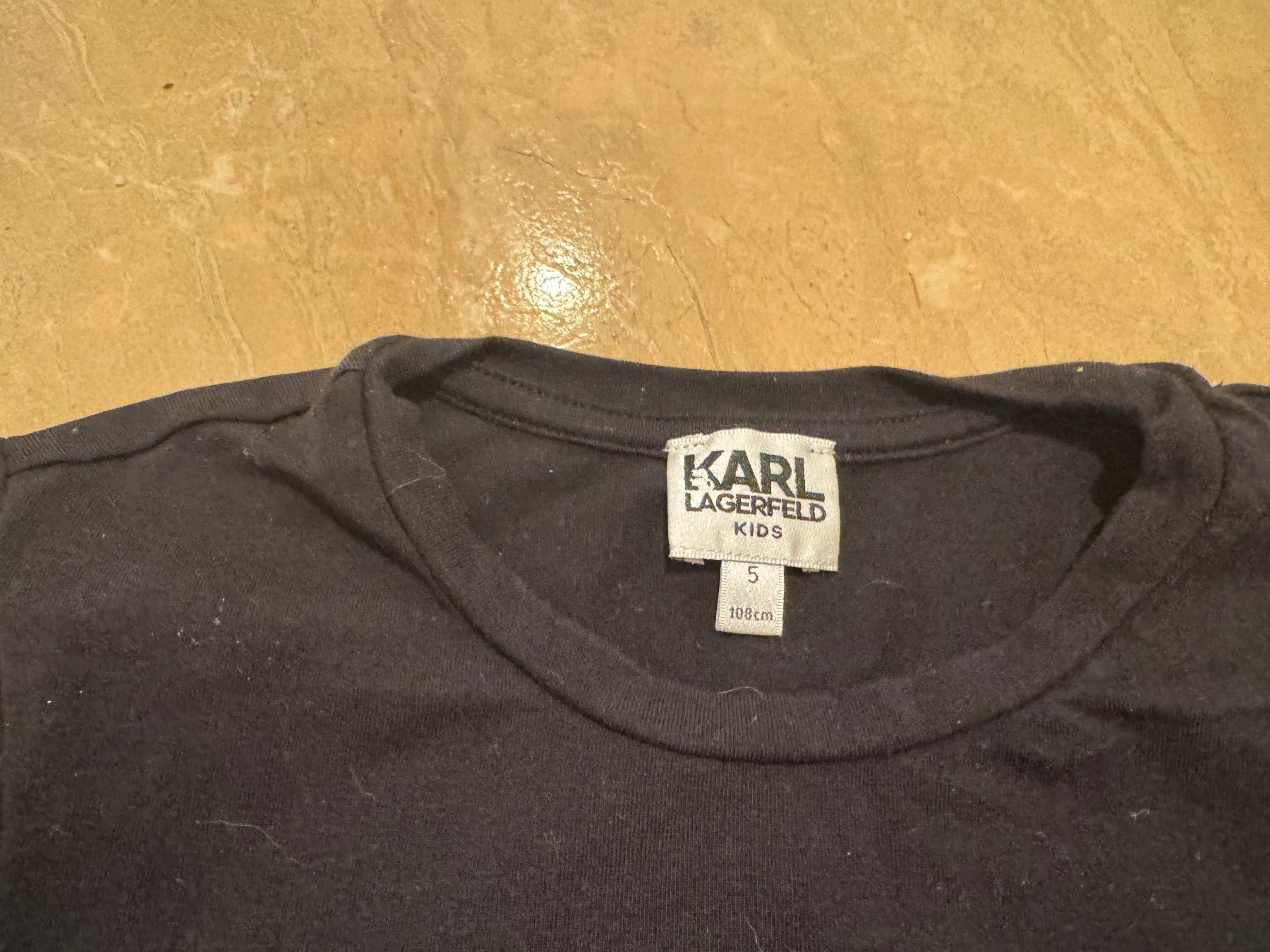 Karl Lagerfeld Camicette, T-shirt & Top: Karl lagerfeld Glitzershirt, 5J 110 – Usato da Klingnau venduto da Markus14 1