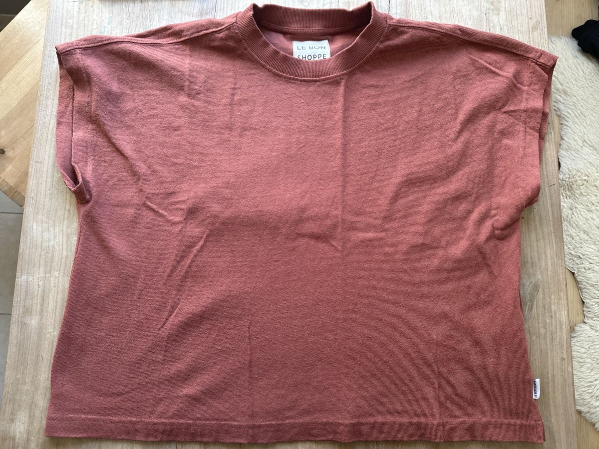 T-shirt: Shirt le bon Shoppe – Usato da Zuerich venduto da Christina.h