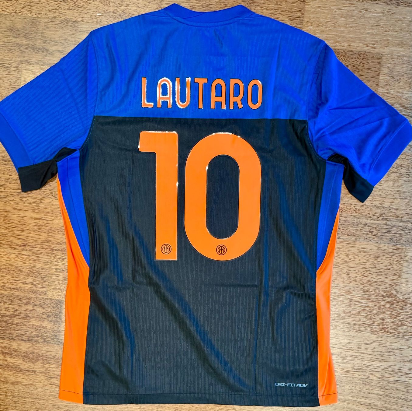 Nike Canottiere & Pantaloni: Inter Mailand Fourth Shirt - Authentic Version - Lautaro – Nuovo (secondo la descrizione) da Hermetschwil-Staffeln venduto da Beat131