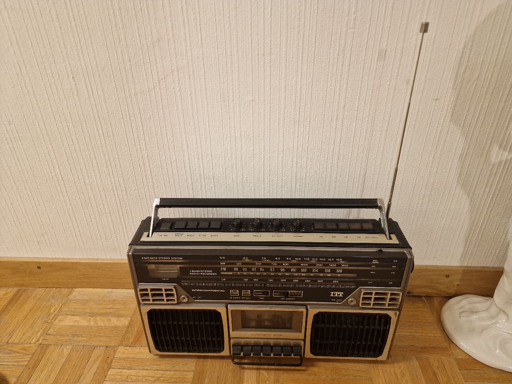 Radio: Radio-cassette ITT Intercontinental – Usato da La Chaux-de-Fonds venduto da Ric_m628
