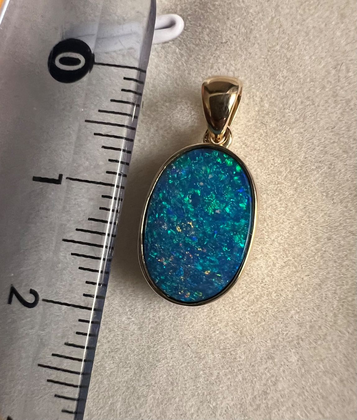 Anhänger: Anhänger in 14k Gold mit Opal-Doublet – Neu (gemäss Beschreibung) aus Bern von Steinfieber 1