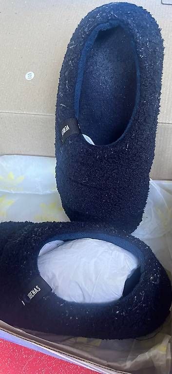 Scarpe da uomo: Chaussons d'intérieur  – Usato da Pully venduto da yaa_rm7x
