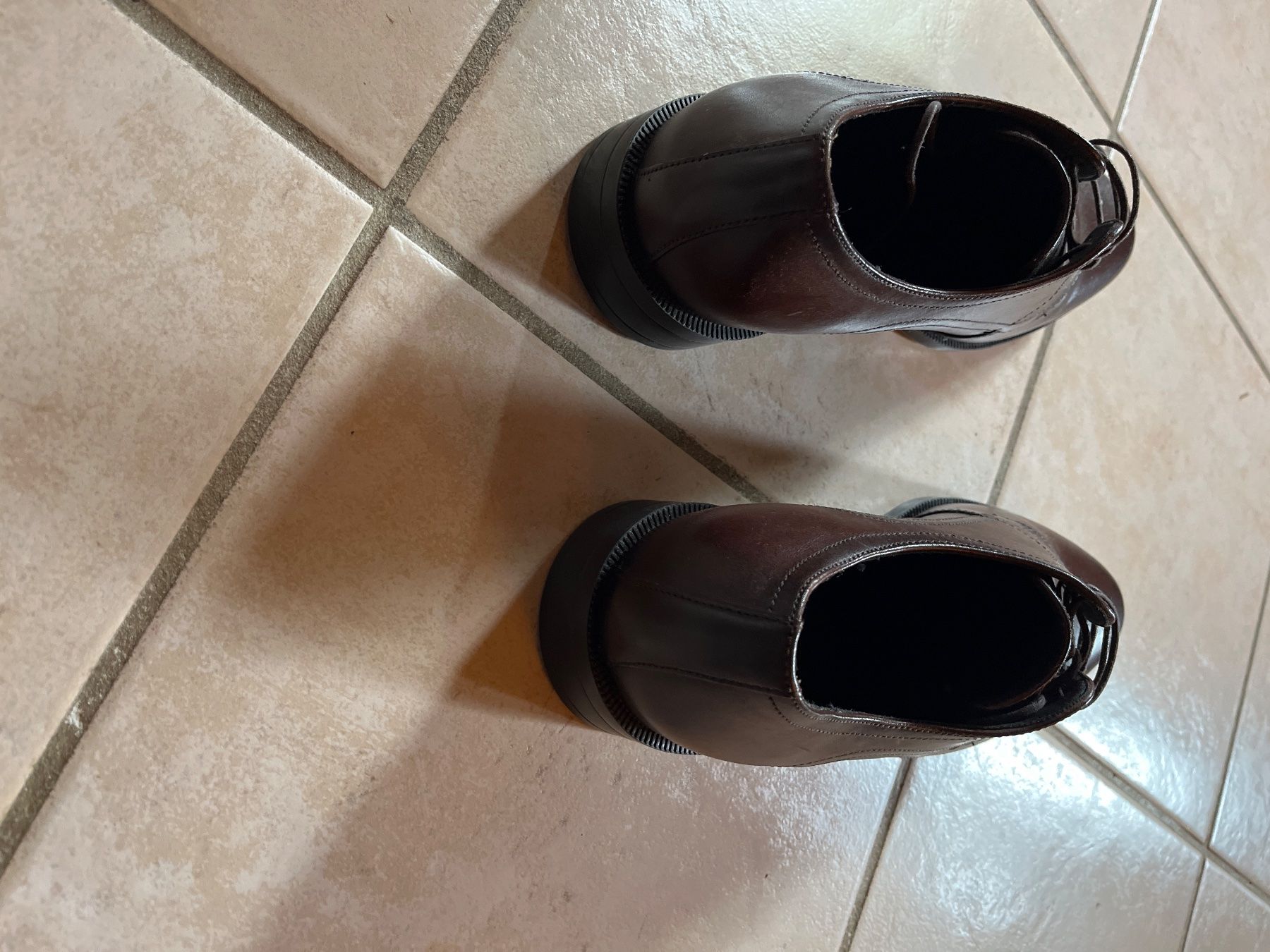 Scarpe da uomo: Derbies BOSS dark brown taille 42 – Usato da Château d'Oex venduto da cla_7tch 1