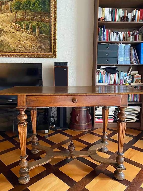 Scrivanie: Bureau ancien en bois massif – Usato da Genève venduto da awo_yl8d