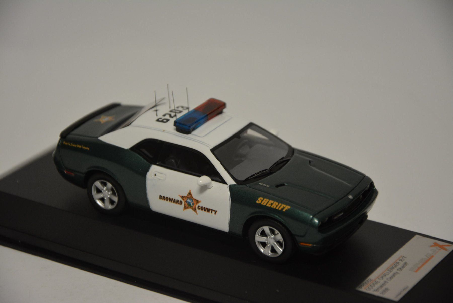 Dodge Modellautos: DODGE Challenger SRT8 2009 , 1:43 – Neu und originalverpackt aus Goldach von Feivel9 4