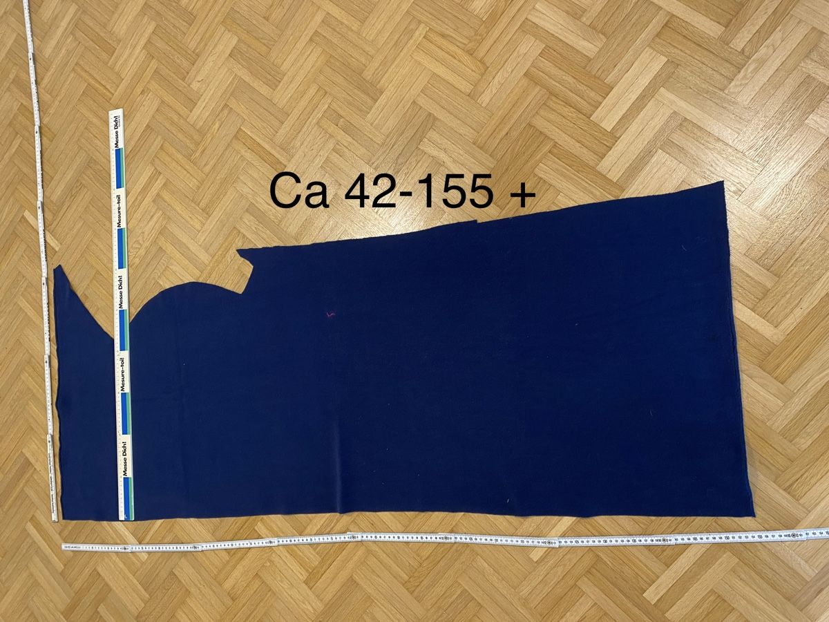 Tessuti: Faserpelz Stoff dunkelblau ca. 42-155+ – Nuovo (secondo la descrizione) da Flawil venduto da sonnengeist 2