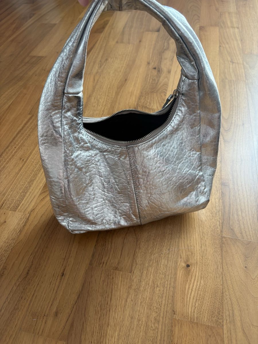 Sacs: Silberne Leder Tasche – Neuf (Voir description) à Binz par sar_dh2f 1