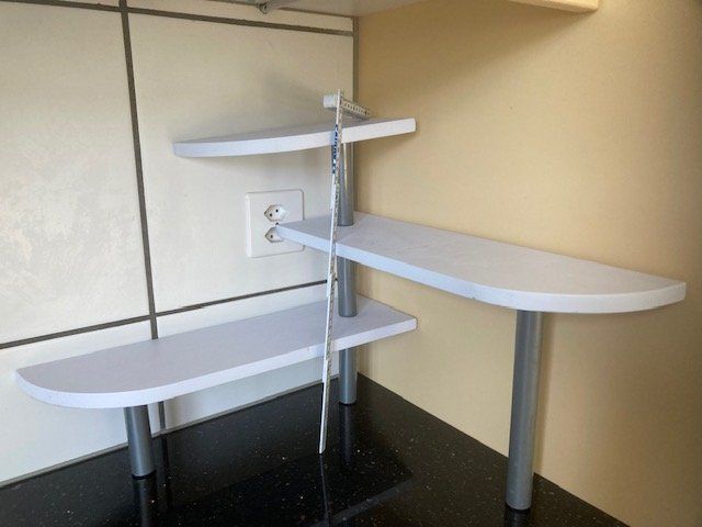 Altro in Decorazioni & Accessori: Etagère en coin (1) – Usato da Vauderens venduto da lau260962
