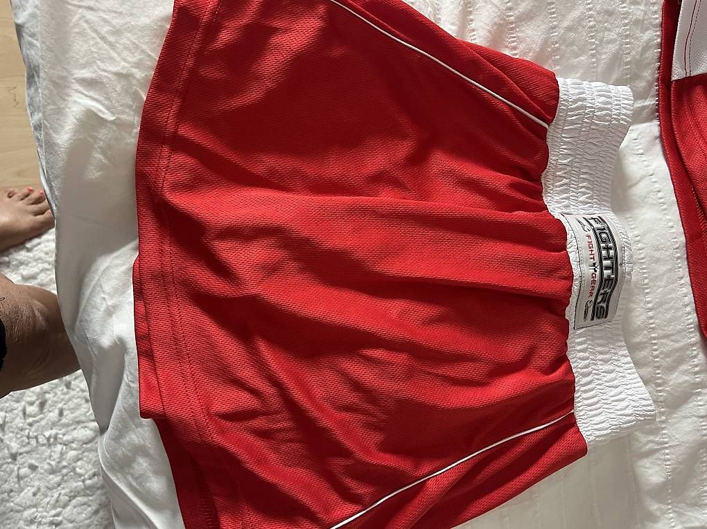Lotti di vestiti: Boxset Fighters Fight Gear – Usato da Dietikon venduto da DStella66 2