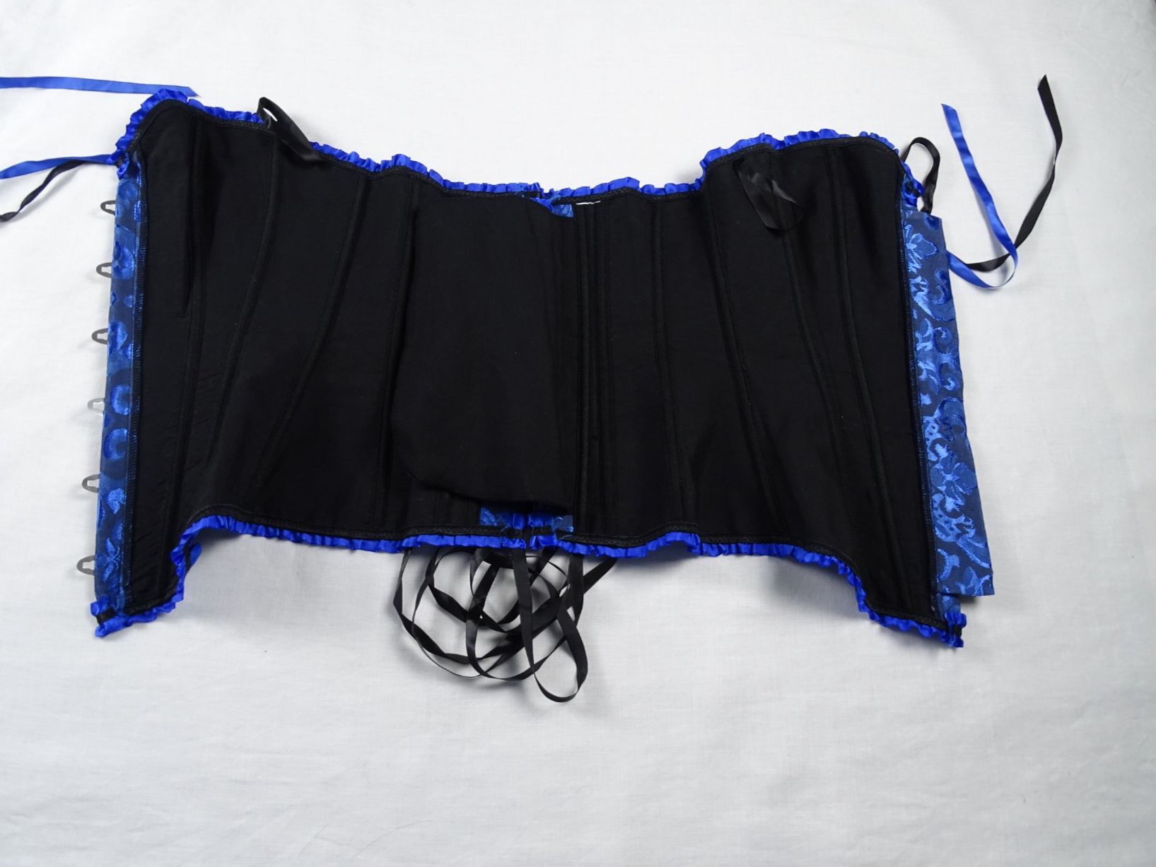 Altra biancheria intima: Blaues Korsett mit Muster – Overbust – Usato da Solothurn venduto da hli_n69n 7