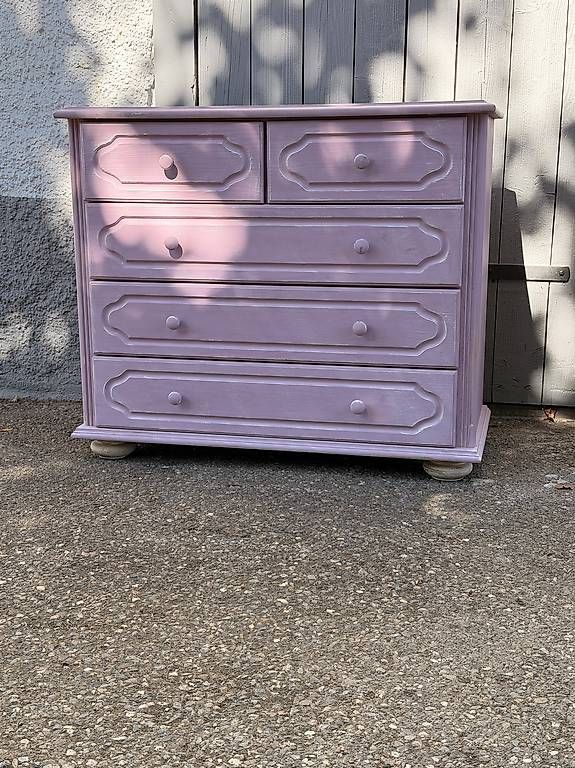 Cassettiere: Rosafarbene Shabby Kommode – Usato da Opfertshofen SH venduto da pat_zk67