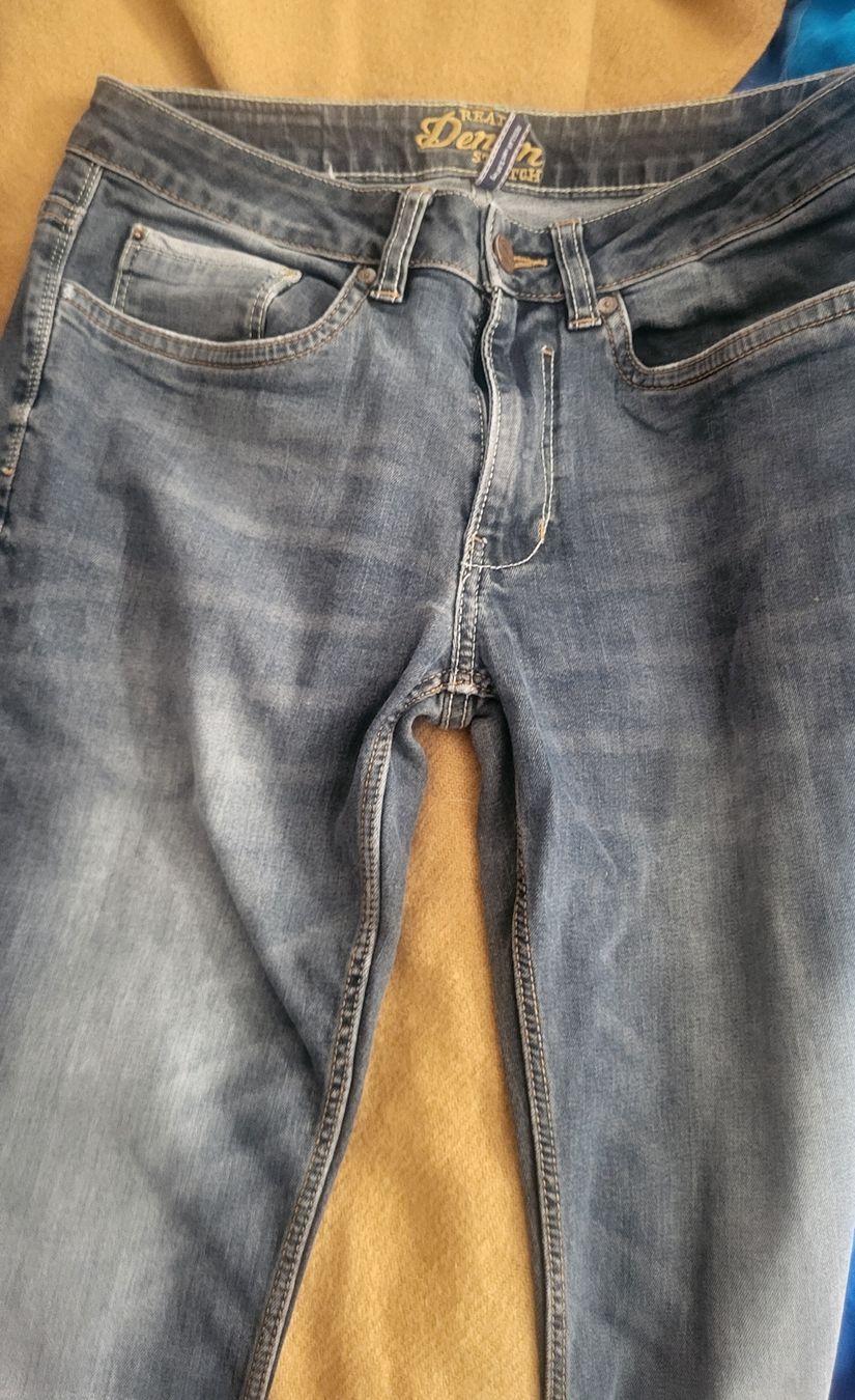 Jeans: Charles Vögele Jeans – Nuovo (secondo la descrizione) da Fehraltorf venduto da ann_wpr7 1