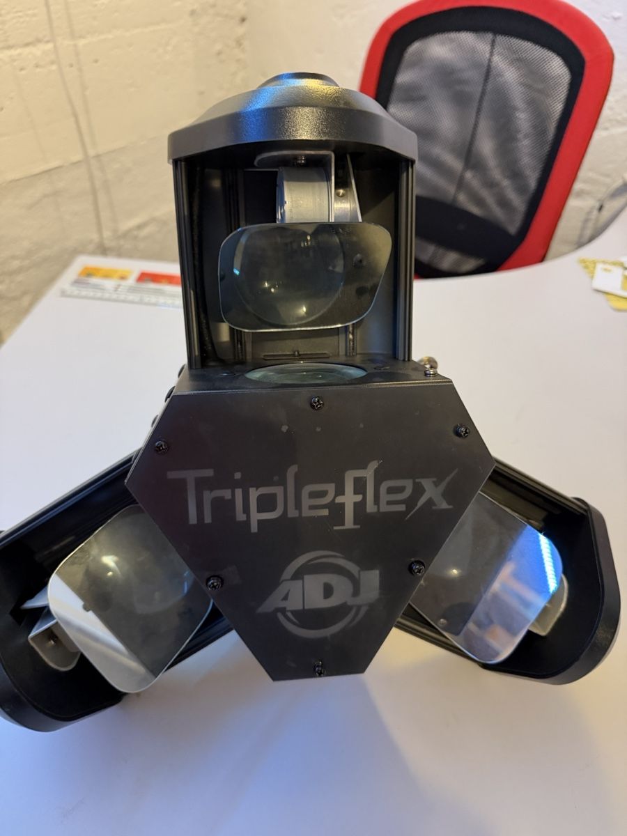 Kronleuchter & Deckenlampen: ADJ Tripleflex Lichteffektgerät – Gebraucht aus Gipf-Oberfrick von glogeli