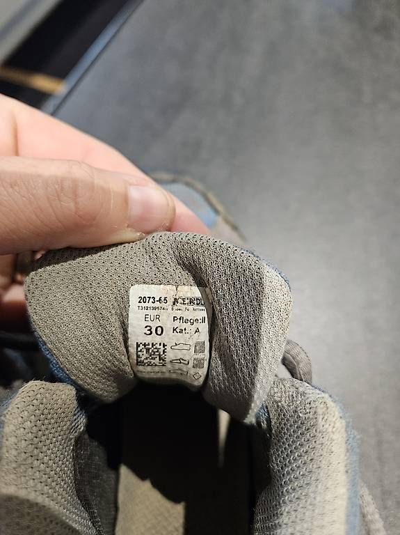 Scarpe per ragazzi: Wanderschuh Meindel Gr 30 – Usato da Henggart venduto da Froschprinzessin