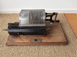 Brunsviga Rechenmaschine - Deko