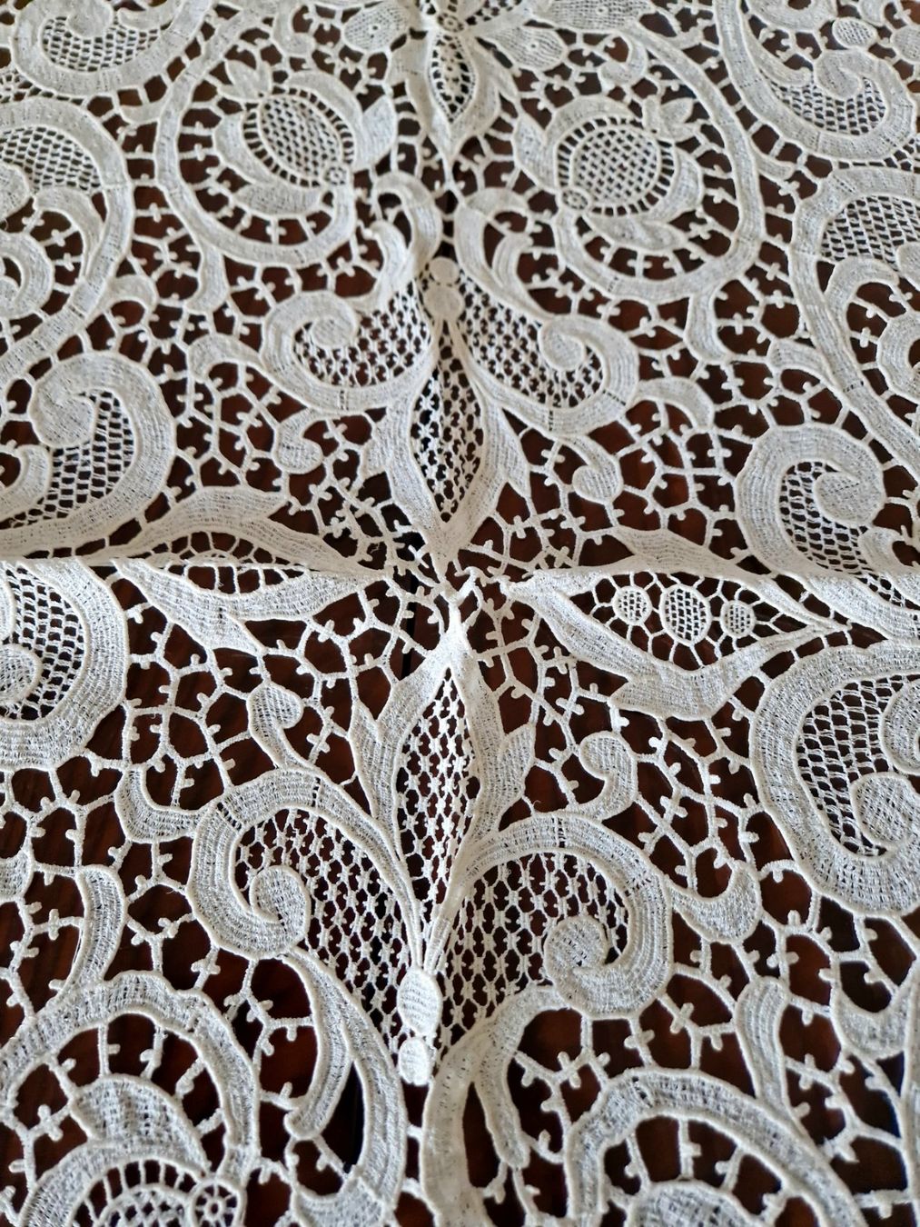 Altra biancheria da tavola: Plauener Spitze Oval 112x60cm – Usato da Bern venduto da Antikbatik 8
