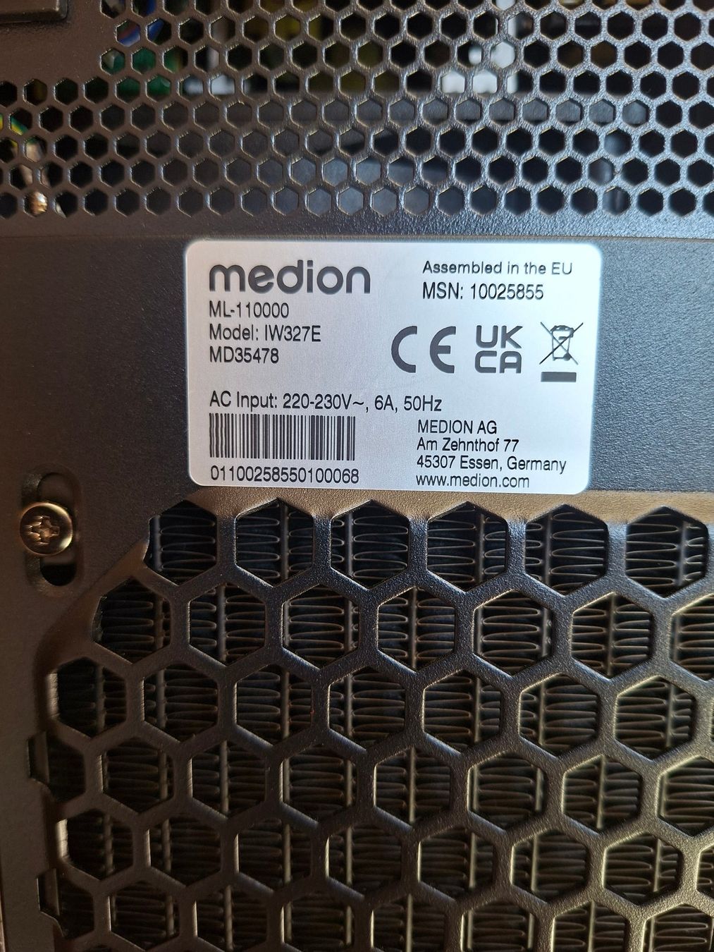 PCs: Erazer Engineer X30 mit Herstellergarantie – D'occasion à Thalheim AG par sve_p5zz 2