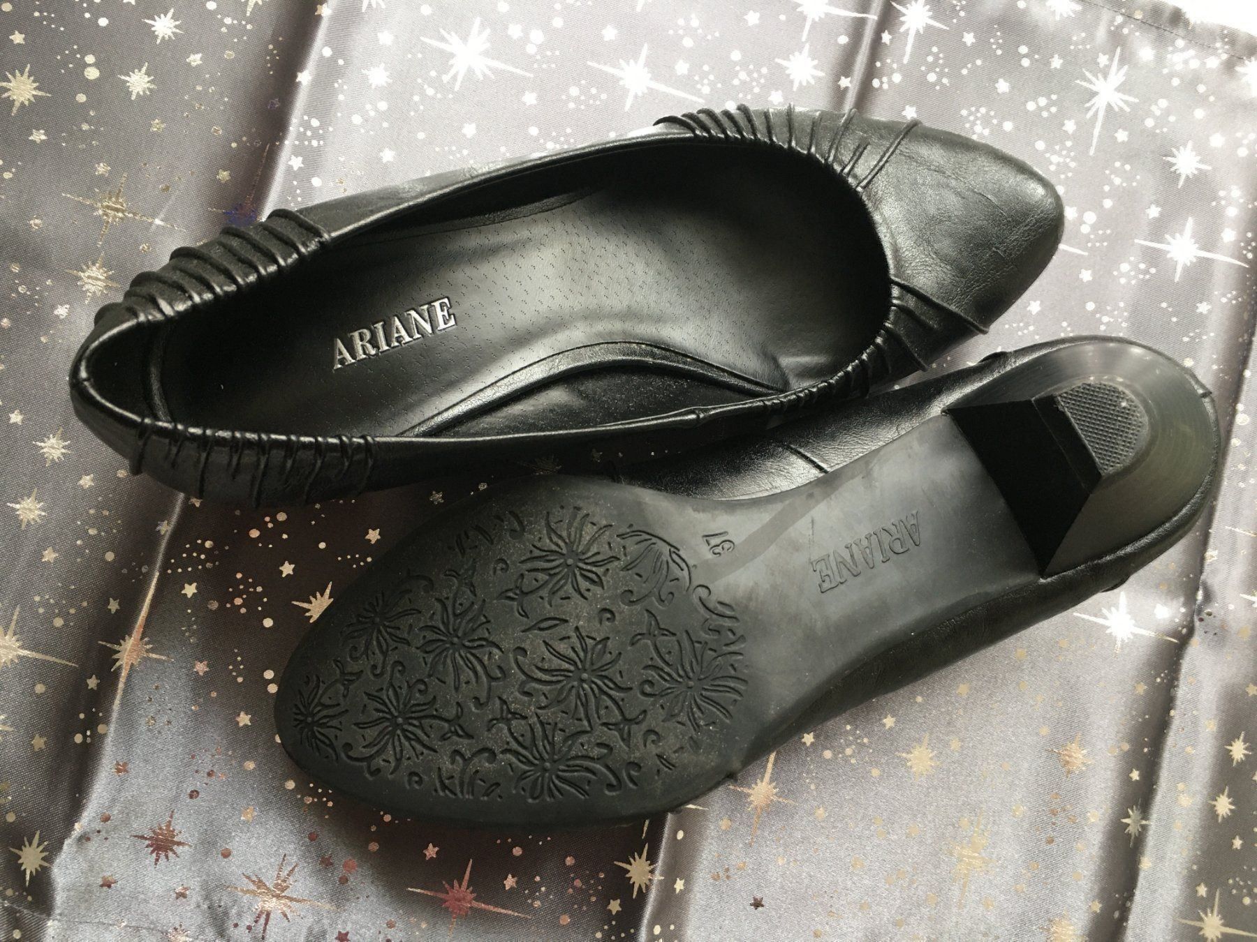 Scarpe da donna: Chaussure noire femme – Usato da La Tour-de-Peilz venduto da Halltal 1