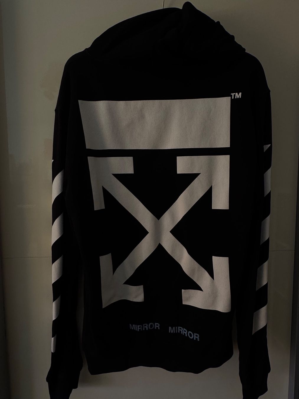 Maglioni & Felpe: Off White Caravaggio Hoodie – Nuovo (secondo la descrizione) da Nürensdorf venduto da gla_5tjl 1