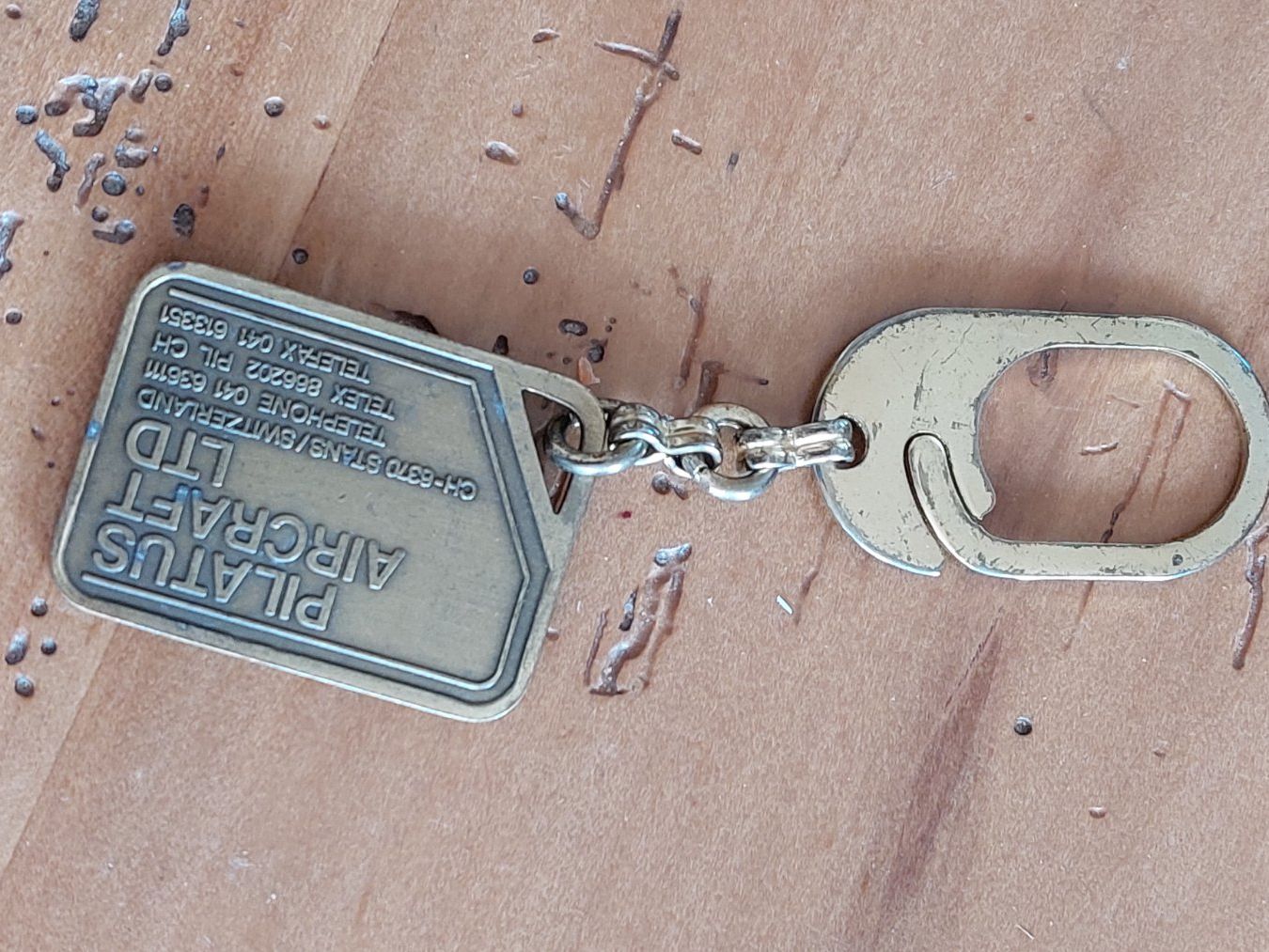 Portachiavi: Schlüsselanhanger Pilatus PC 9 – Usato da Oberdiessbach venduto da wasserfreak 1