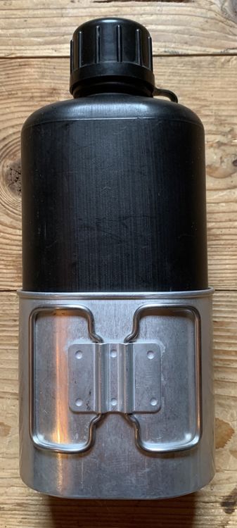 Feldflasche der CH Armee 2