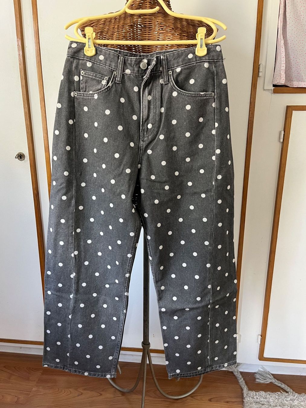 Zara Jeans: ZARA Jeans dots Gr. 40 – Usato da Utzenstorf venduto da Ismaele