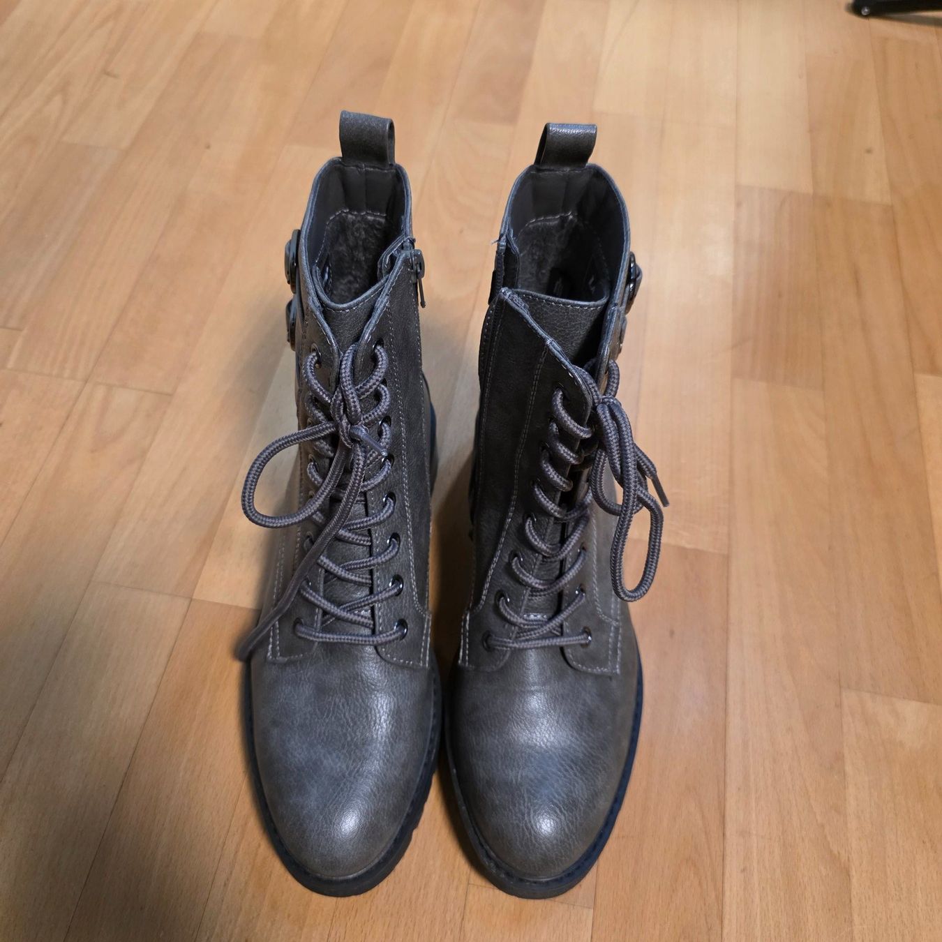 Landrover Damenschuhe: Landrover Stiefeletten Gr.41 grau – Gebraucht aus Wald ZH von CapLux 4