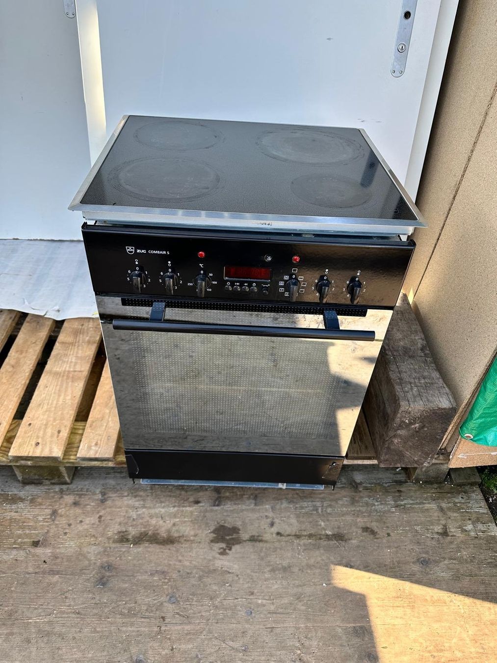 V-Zug Cucine: Backofen mit Glaskeramik – Usato da Spreitenbach venduto da Space_X 9