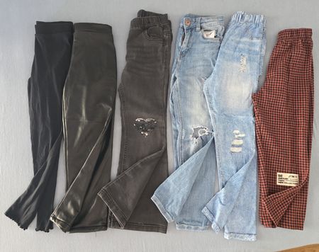 Mädchen Hosen Set 6 Stk. Grösse 122/128cm Guter Zustand