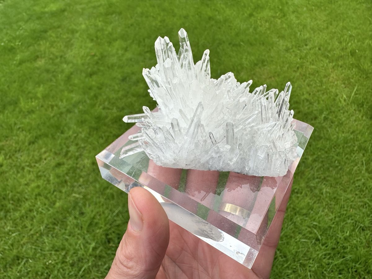 Mineralien & Heilsteine: Nadelquarz Val Bedretto – Gebraucht aus Oberuzwil von Crystall0 1