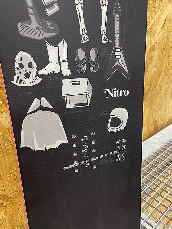 Snowboard Nitro Board: Snowboard Nitro Shtik - New -T:157cm – Nuovo e nell'imballaggio originale da Vich venduto da Meeting-Point 2